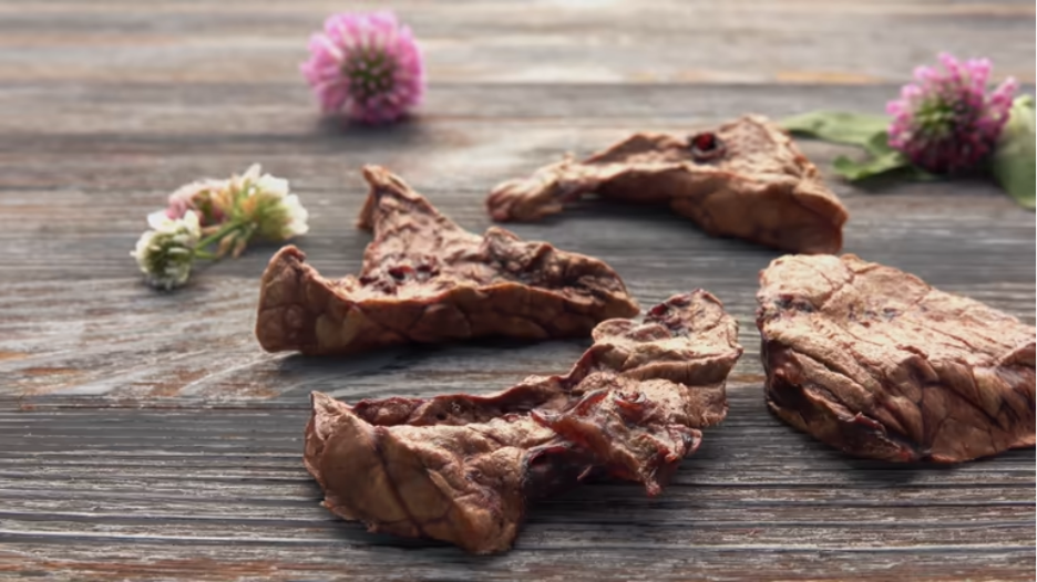 Premium Beef Lung Cat Treats: A Natural, Healthy Choice
