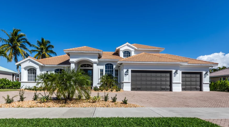 The Florida Homeowner’s Guide to Garage Doors: Hurricane Ratings, Salt Air, and Everything the Sunshine State Demands